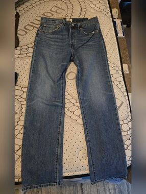 Levi's Straight High-Rise Jeans
